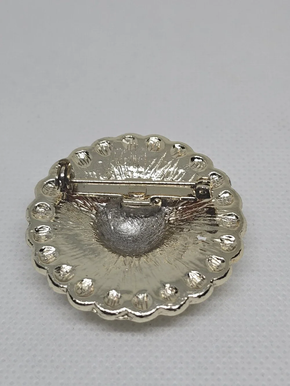 Silver Tone Scalloped Decorative Round Brooch Pin